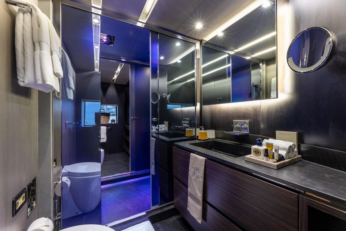 2013 Admiral 130 