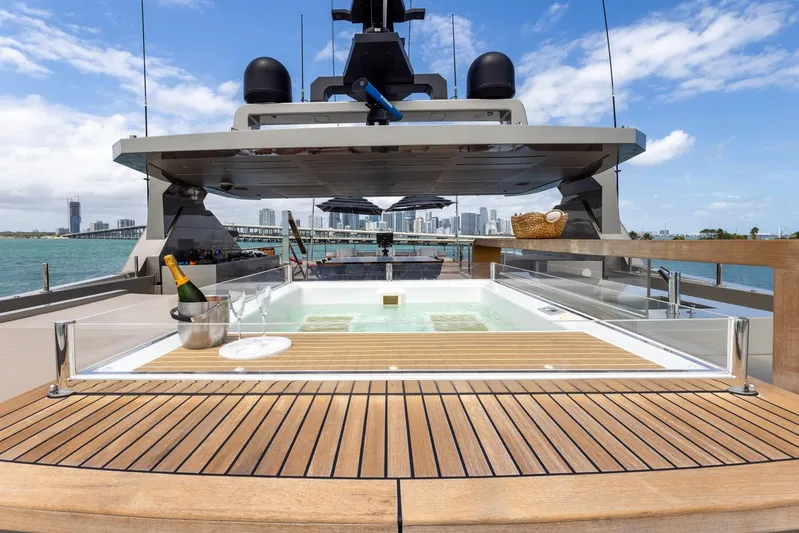 Maverick Yacht Photos Pics Luxury yacht Admiral Impero 40, 2013 model, featuring a deck jacuzzi with champagne.