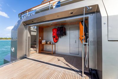 Yacht