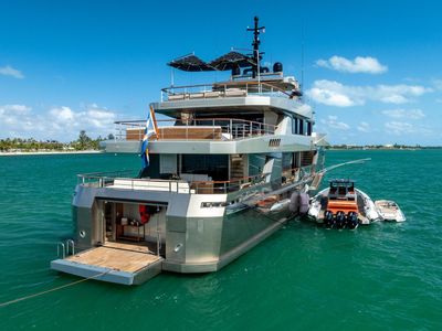 Yacht