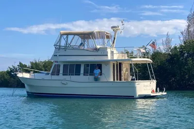 2007 Mainship 400 Trawler