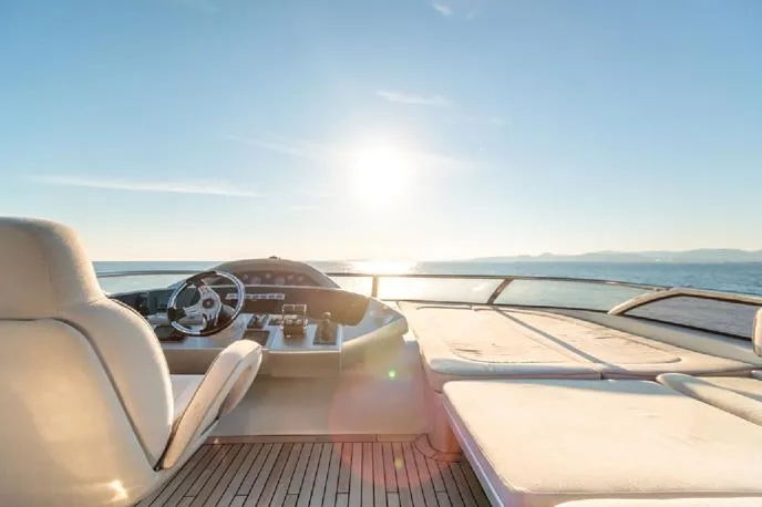  Yacht Photos Pics 2009 Sunseeker 90