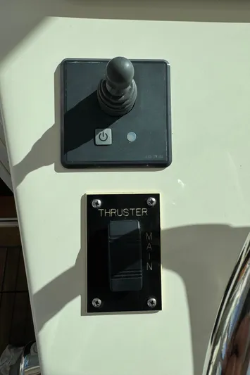 Stewartship Yacht Photos Pics Control panel of 2007 Albemarle 410 Express Fisherman with joystick and thruster switch.