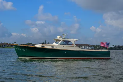 Hinckley Picnic Boat Classic