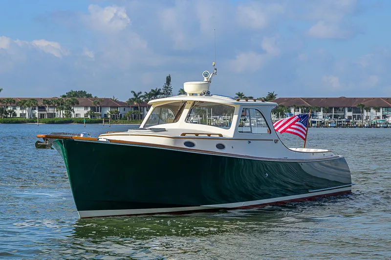 Lucky Town Yacht Photos Pics 