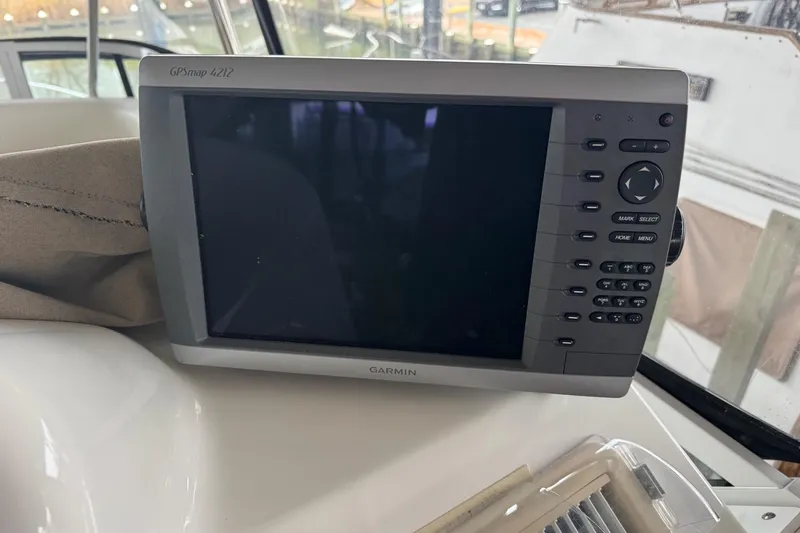  Yacht Photos Pics Garmin GPSmap 4212 on 2003 Sea Ray 480 Sedan Bridge yacht dashboard.