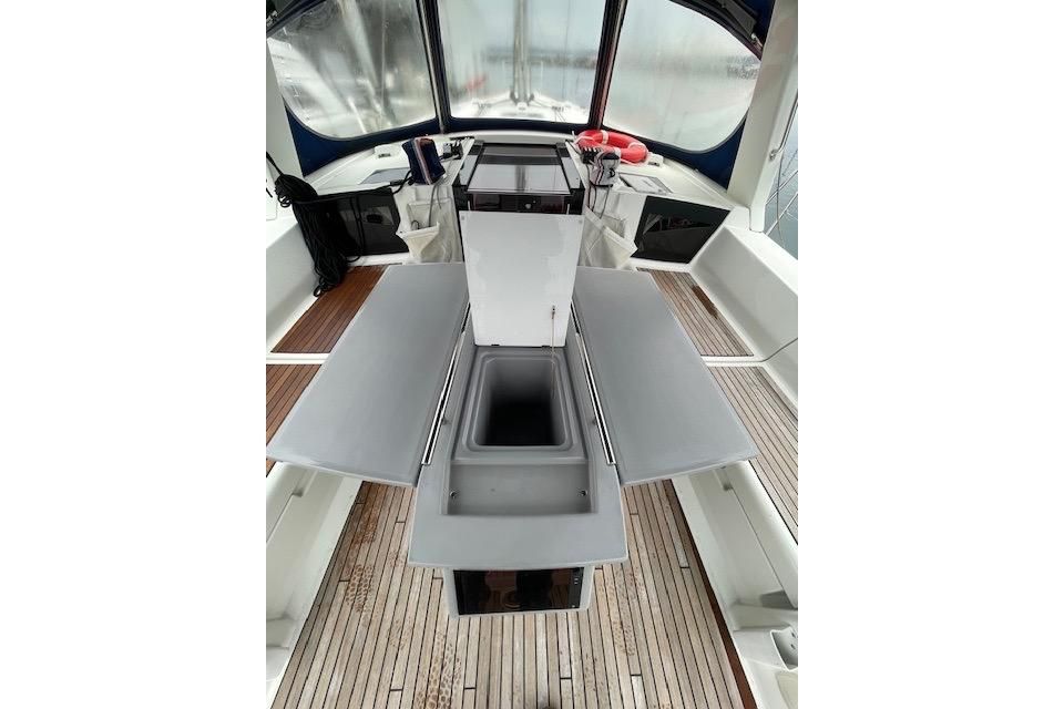 2018 Beneteau 45 