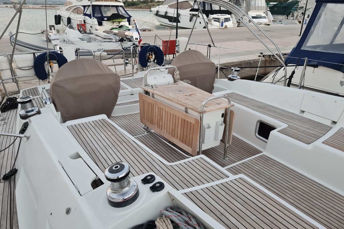 2015 Jeanneau 58 