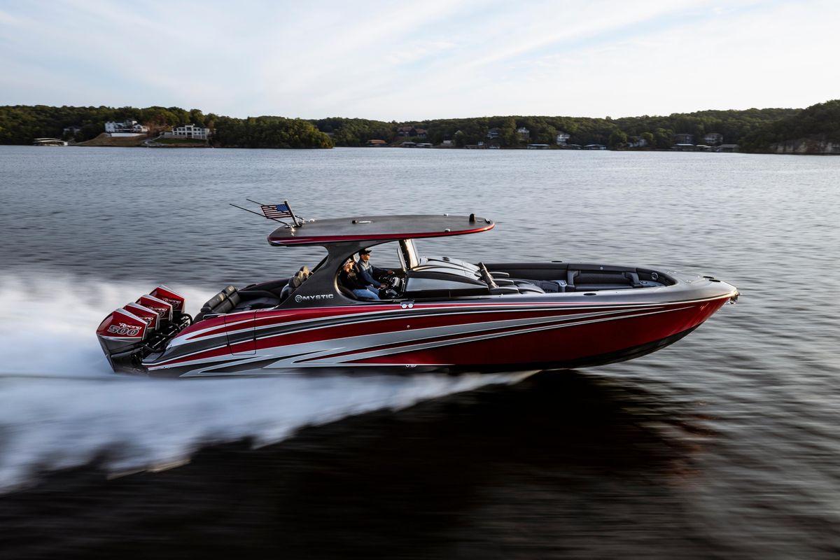2025 Mystic Powerboats 42 