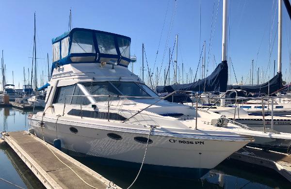 1988 Bayliner 3416 Trophy Sedan Bridge