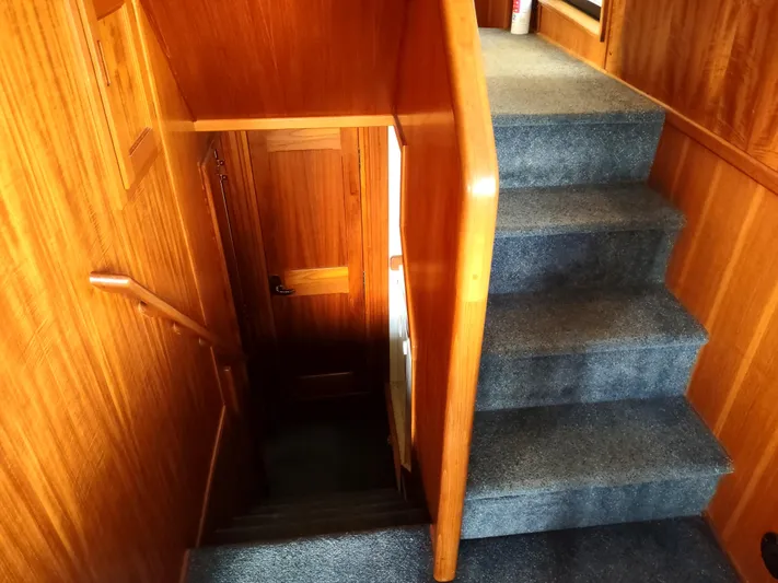 Snowy Owl Yacht Photos Pics 