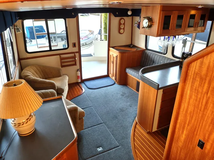 Snowy Owl Yacht Photos Pics 