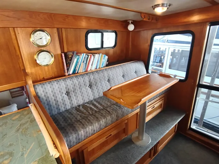 Snowy Owl Yacht Photos Pics 