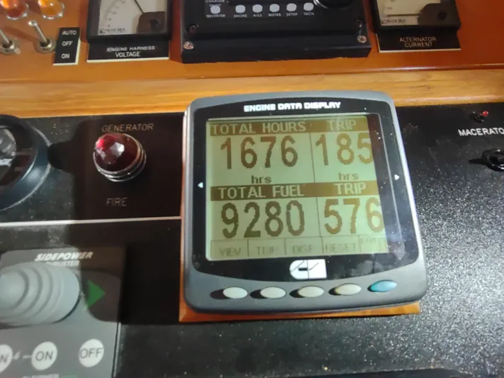 Snowy Owl Yacht Photos Pics 