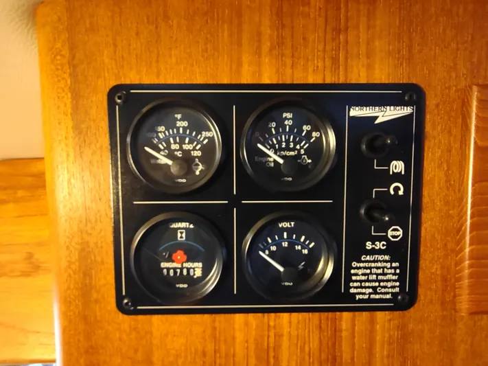 Snowy Owl Yacht Photos Pics 