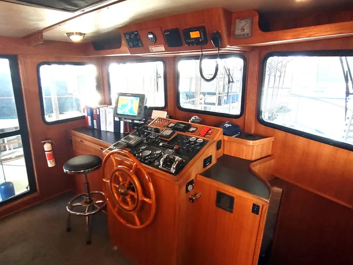 Snowy Owl Yacht Photos Pics 