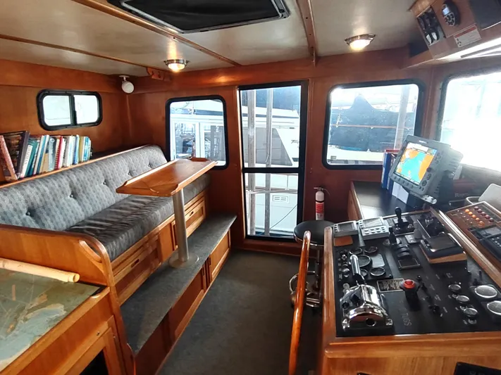 Snowy Owl Yacht Photos Pics 