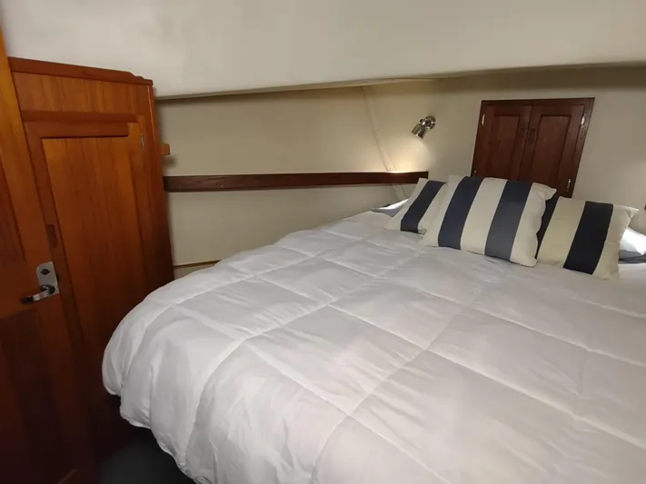 Snowy Owl Yacht Photos Pics 