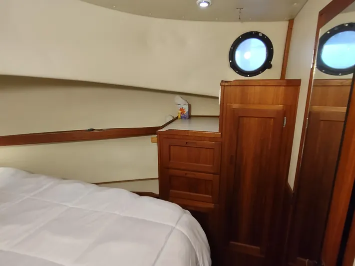 Snowy Owl Yacht Photos Pics 