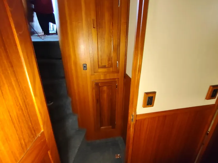 Snowy Owl Yacht Photos Pics 