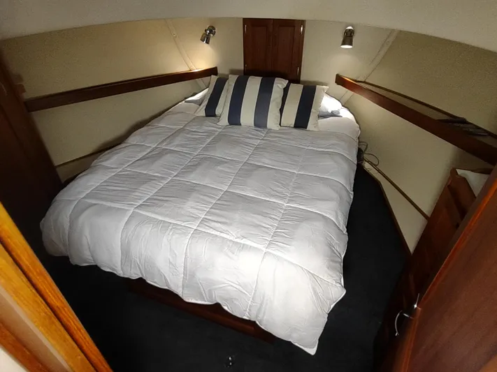 Snowy Owl Yacht Photos Pics 