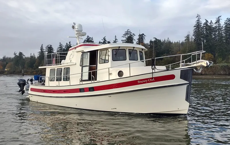 Snowy Owl Yacht Photos Pics 