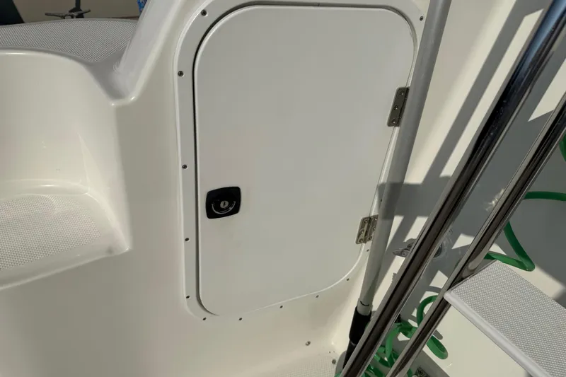  Yacht Photos Pics 1999 Bayliner 3988 Command Bridge Motoryacht door and railing detail.