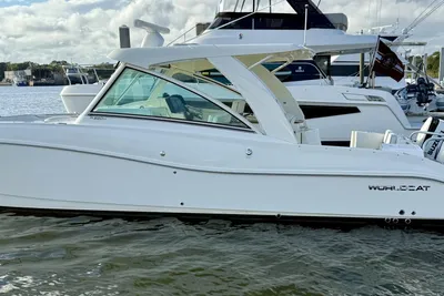 2016 World Cat 320 DC