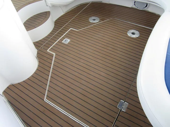  Yacht Photos Pics Teak deck of 2000 Cruisers Yachts 4270 Express, featuring sleek design and durable finish.