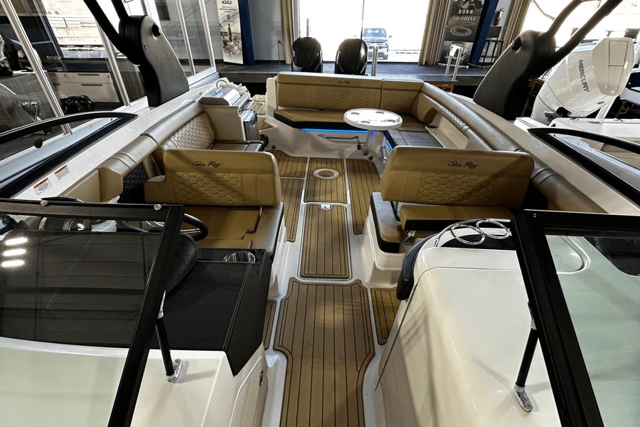 2019 Sea Ray 290SDX-OB