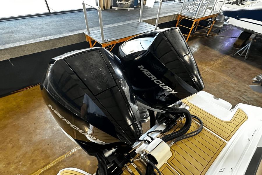 2019 Sea Ray 290SDX-OB