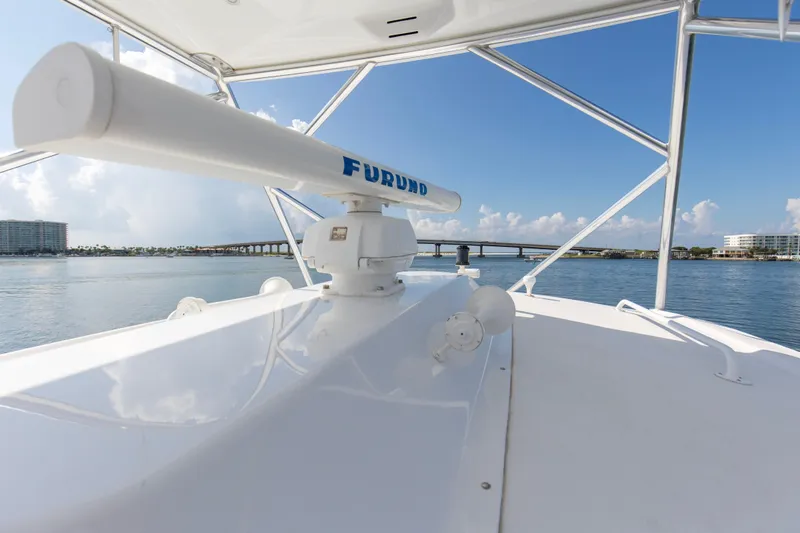Refuge Yacht Photos Pics 2007 68 Hatteras 68 Enclosed Bridge REFUGE Radar