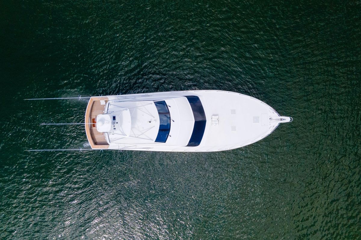 2007 Hatteras 68 