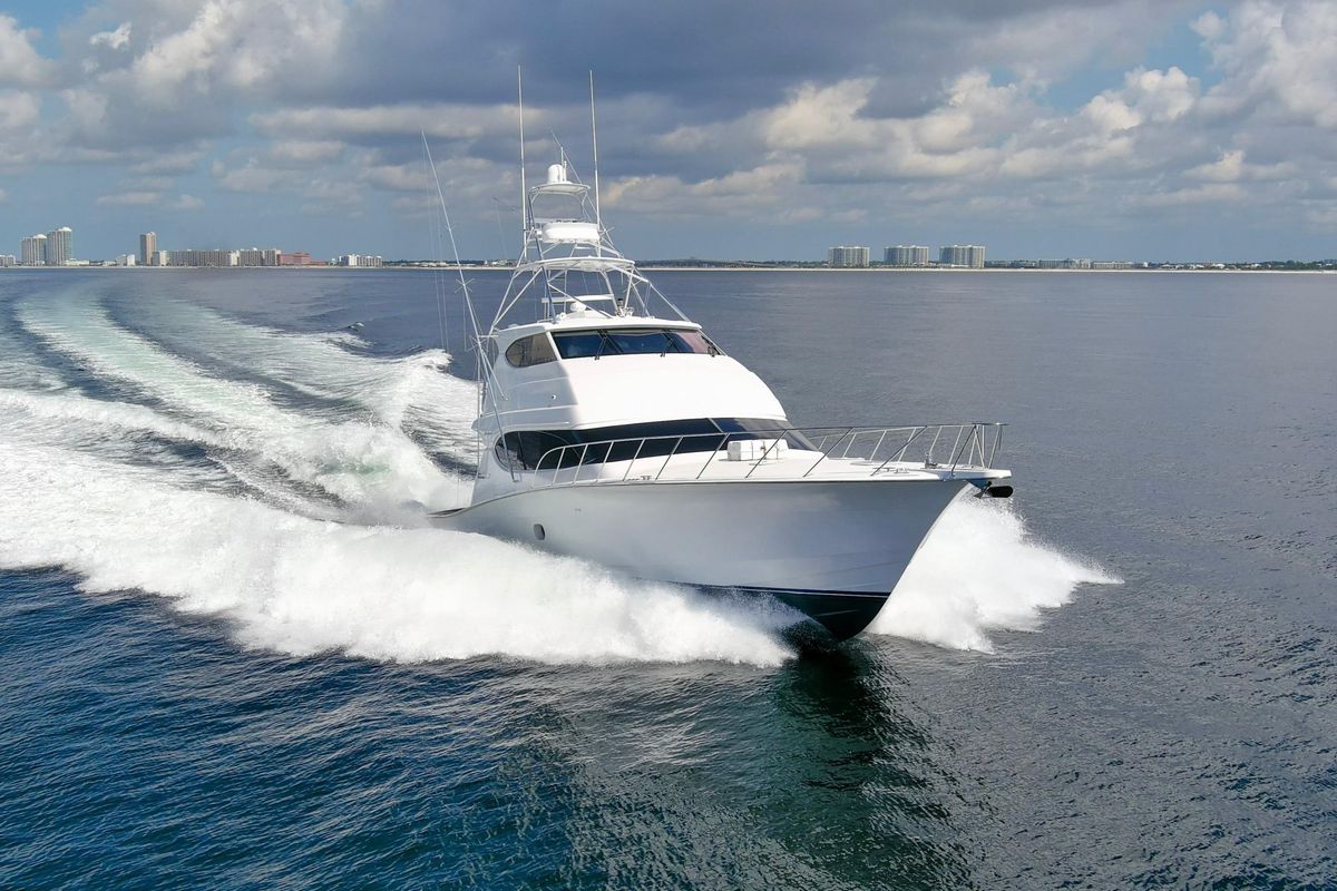 2007 Hatteras 68 
