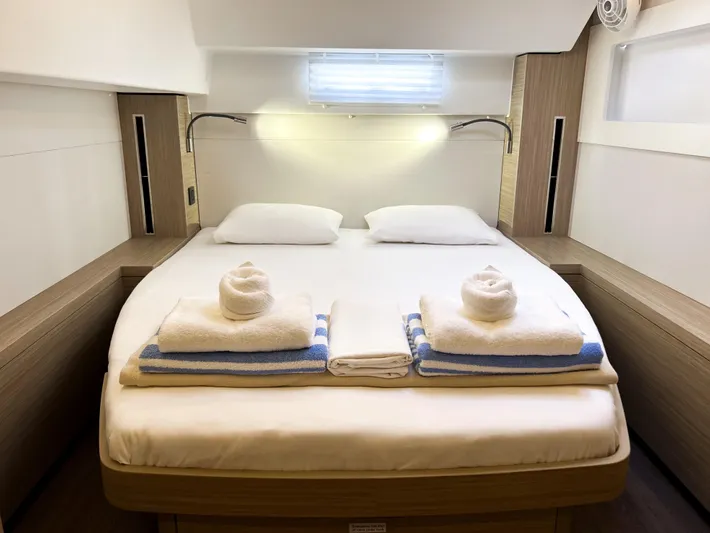 Southern Isle Yacht Photos Pics 