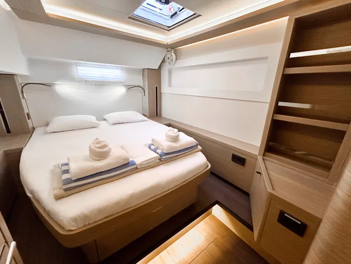 Southern Isle Yacht Photos Pics 