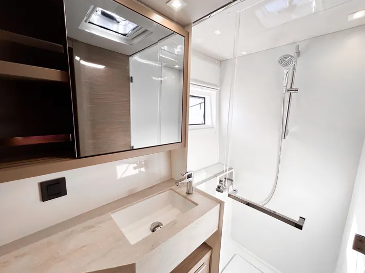 Southern Isle Yacht Photos Pics 