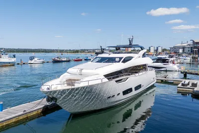 2025 Sunseeker 95 Yacht