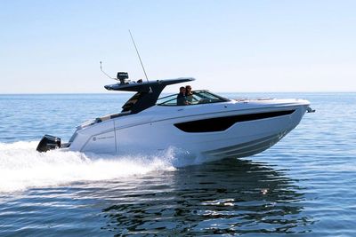 Cruisers Yachts 38 GLS