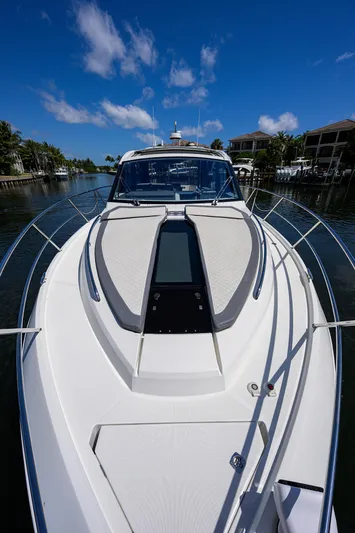 Field Office Yacht Photos Pics 2021 Galeon - Bow