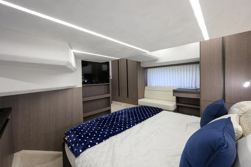 Field Office Yacht Photos Pics 2021 Galeon - Master Stateroom