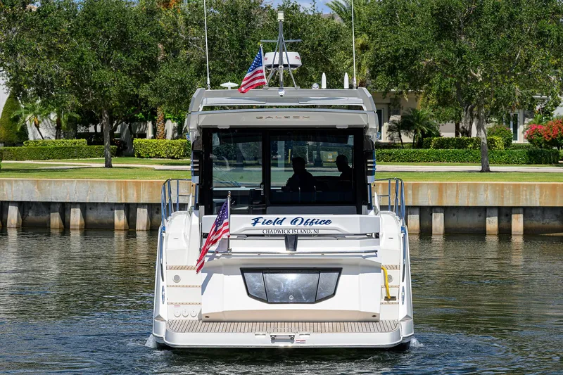 Field Office Yacht Photos Pics 2021 Galeon - Exterior profile on the water