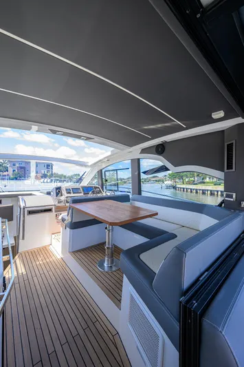 Field Office Yacht Photos Pics 2021 Galeon - Outdoor galley/lounge