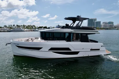 OKEAN Flybridge 50