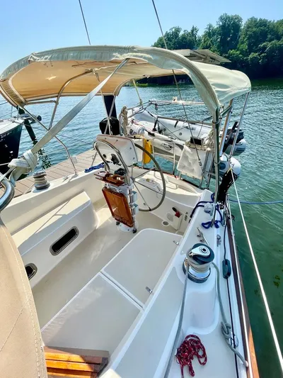 Rendezvous Yacht Photos Pics 