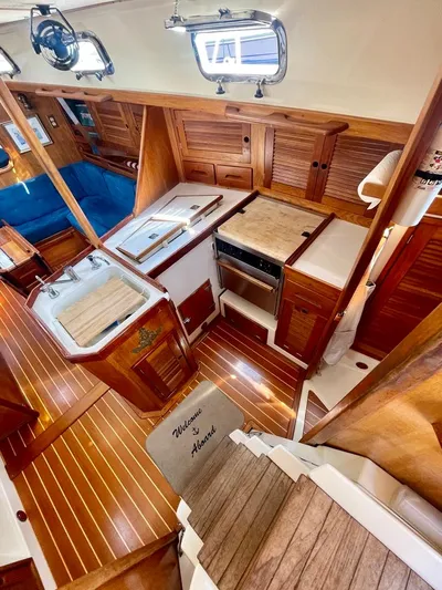 Rendezvous Yacht Photos Pics 