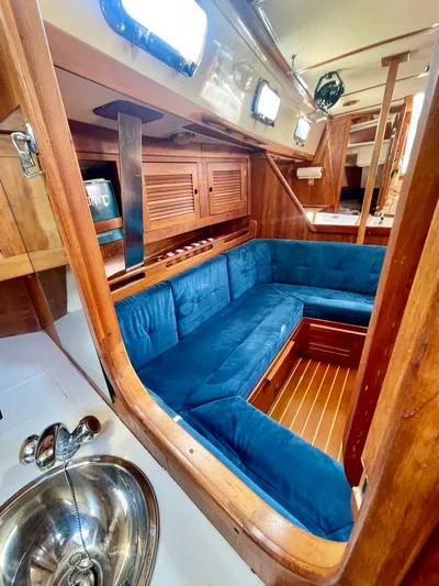 Rendezvous Yacht Photos Pics 