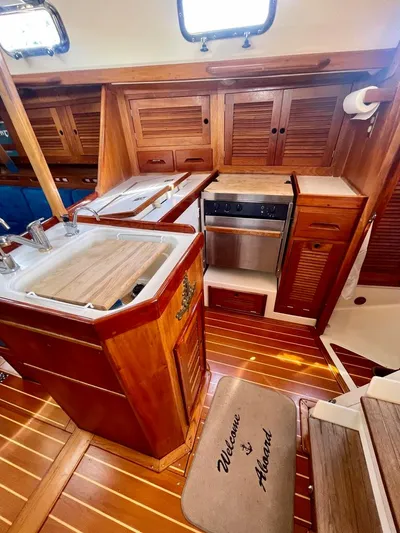 Rendezvous Yacht Photos Pics 