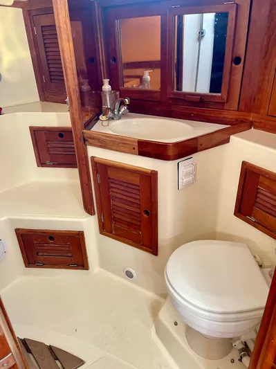 Rendezvous Yacht Photos Pics 