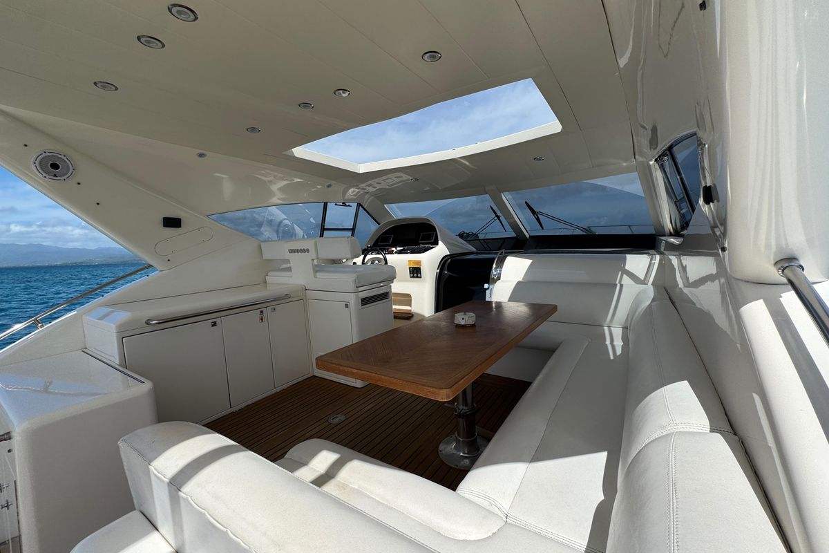 2013 Uniesse 49 
